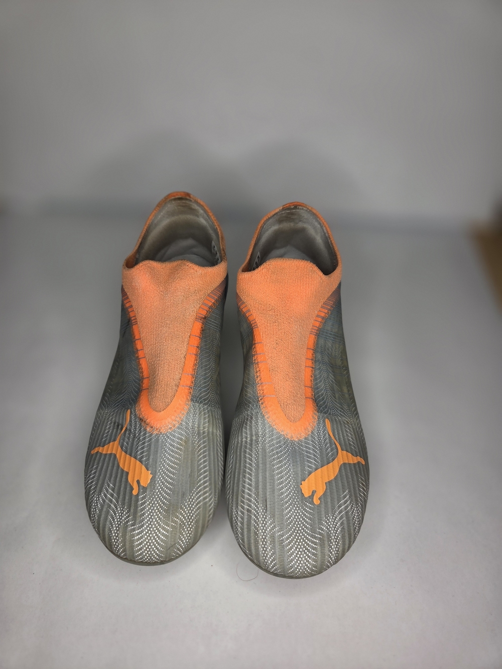 Puma Kids Soccer Cleats Ultra Matryx Pro Tech SZ 3.5 Gray Orange Slip On Laceles